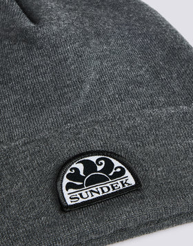 BEANIE CON PATCH
