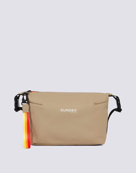 BEAUTY CASE WITH WELDED ZIP