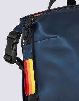 ZAINO CON ZIP SALDATA E MANICI REGOLABILI IMBOTTITI