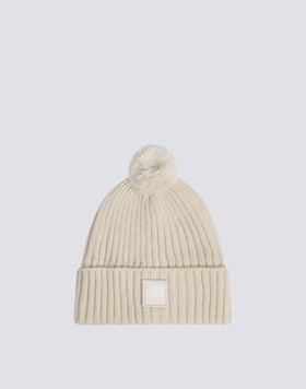 GORRO CON POMPÓN
