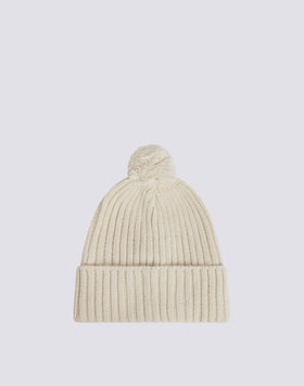 GORRO CON POMPÓN