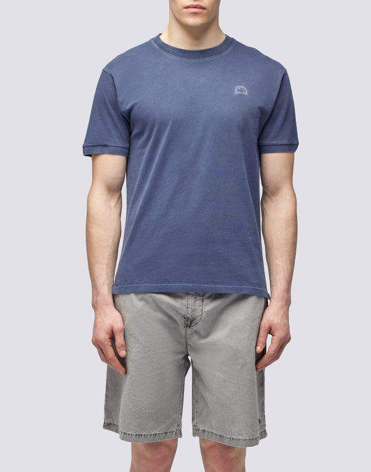 CAMISETA NEW DAY DE CUELLO REDONDO CON LOGOTIPO