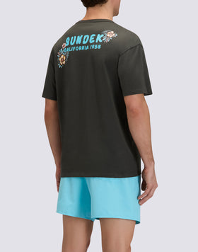 CAMISETA DE CUELLO REDONDO PARA HOMBRE CON ESTAMPADO Y BORDADO SUNDEK CALIFORNIA 1958