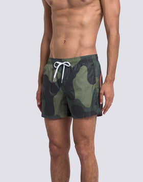 BAÑADOR DE PANTALÓN CORTO CON CINTURA ELÁSTICA ESTAMPADO DE CAMUFLAJE TEJIDO RIP-STOP