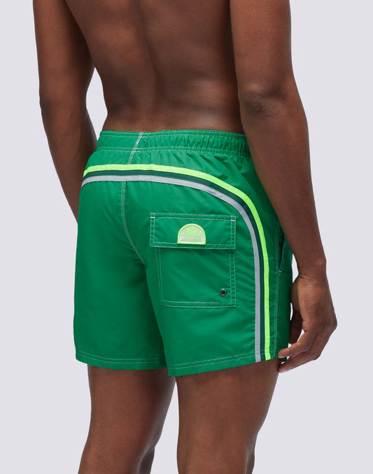 ICONIC TAFFETA STRETCH WAIST SHORT SWIM TRUNKS