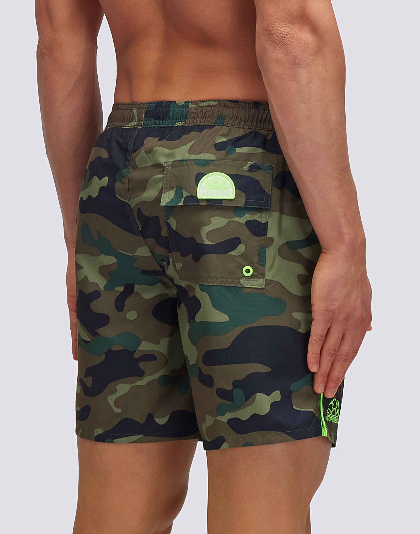 SHORT DE BAIN STRETCH MOYEN AVEC IMPRIMÉ CAMOU