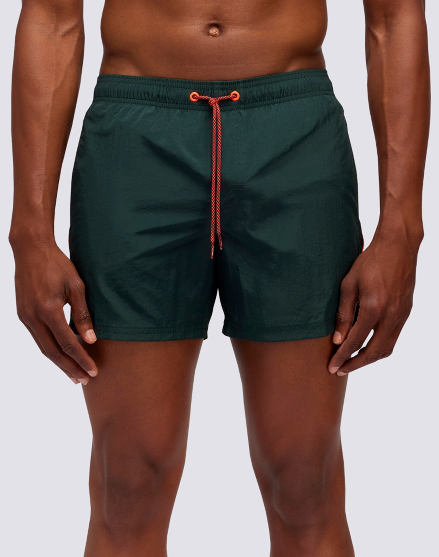 SHORT SWIM SHORTS WITH AN ELASTICATED WAISTBAND