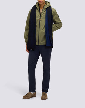 GIUBBOTTO CORTO DA UOMO CON CAPPUCCIO IN TESSUTO ACCOPPIATO