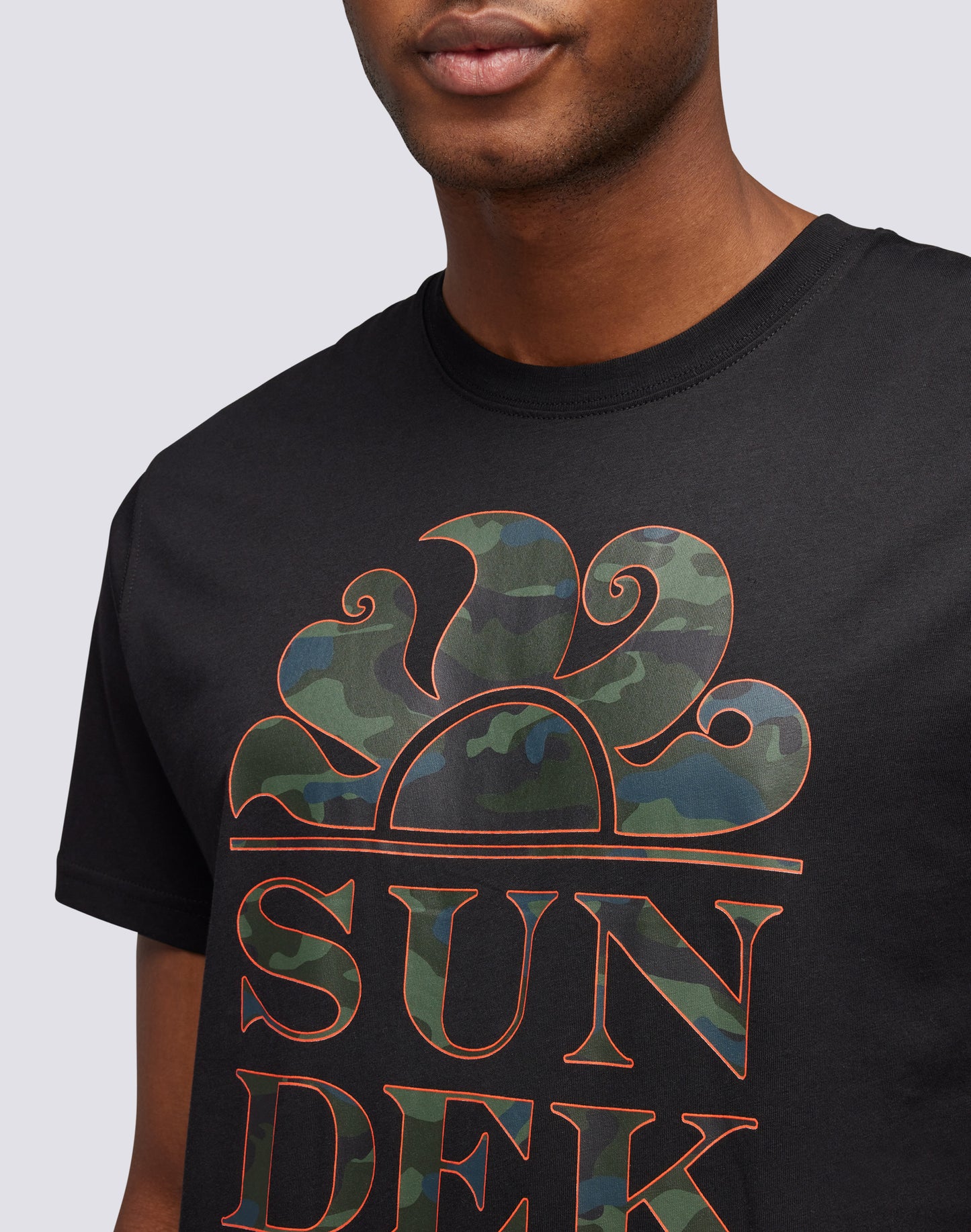 T-SHIRT STAMPA CAMOU FOLLOW THE SUN