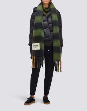 WOMEN'S SHORT PADDED DOWN JACKET WITH HOOD