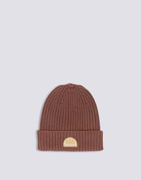 GORRO CON PARCHE ICÓNICO