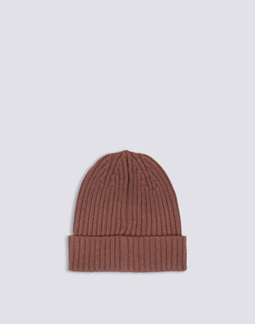 GORRO CON PARCHE ICÓNICO