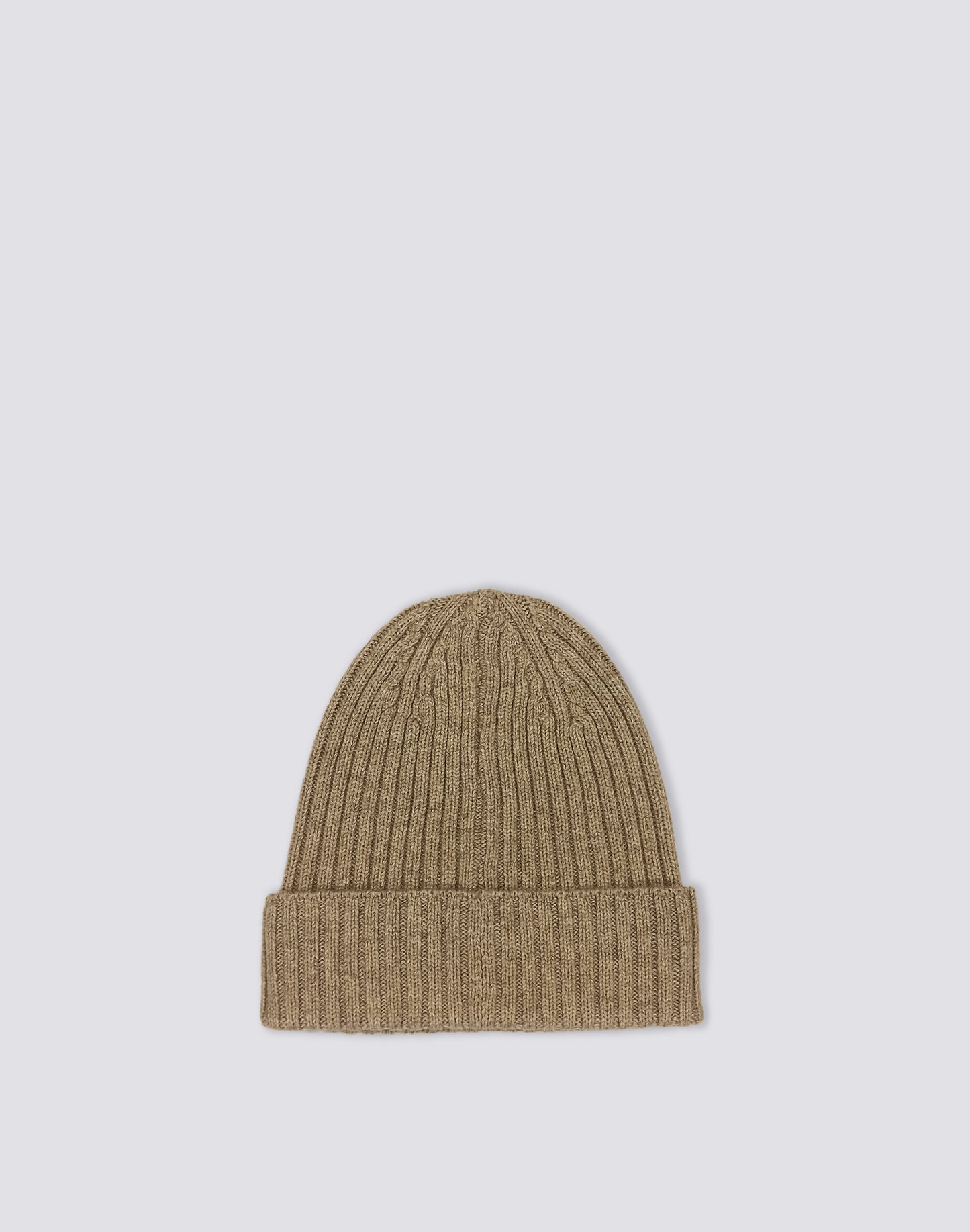 GORRO CON PARCHE ICÓNICO