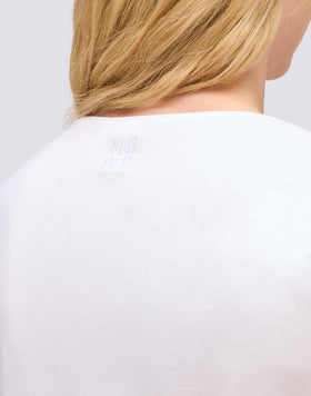 WOMEN'S T-SHIRT WITH WIDE NECK AND FRONT KNOT