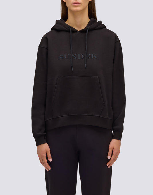 SUDADERA DE MUJER CON CAPUCHA Y INSCRIPCIÓN SUNDEK