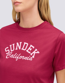 CAMISETA CROPPED DE MUJER CON LAVADO VINTAGE