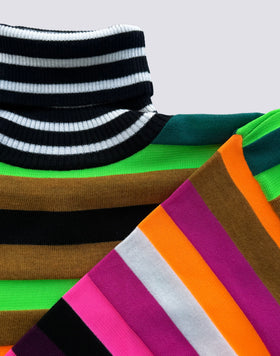 PULL COL MONTANT À RAYURES MULTICOLORE POUR FEMME