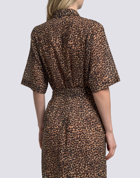 VESTIDO CAMISA DE MUJER CON ESTAMPADO ANIMALIER Y CINTURÓN DESMONTABLE