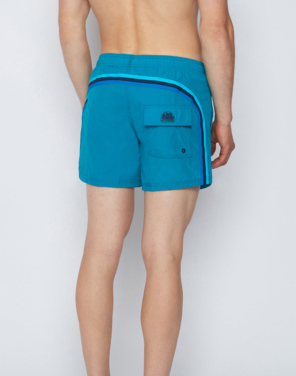 CRINKLED SHORT SWIM SHORTS WITH AN ELASTICATED WAISTBAND