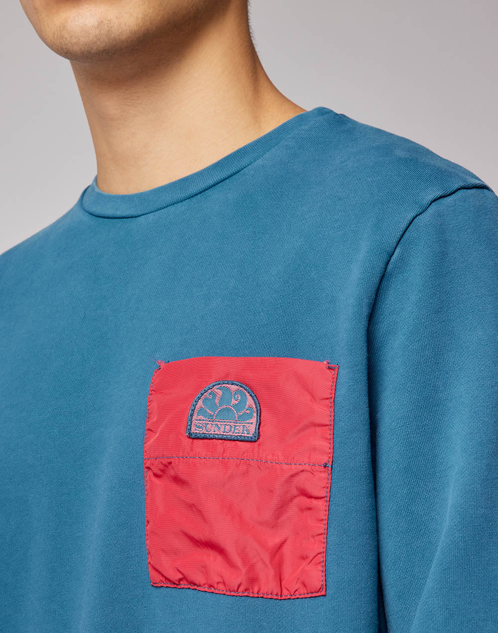 CREW-NECK SWEATSHIRT WITH POCKET