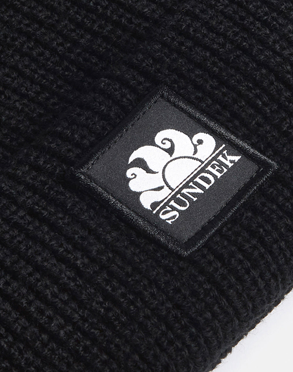 GORRO DE PUNTO DE CANALÉ CON LOGOTIPO